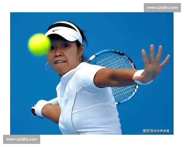 等了八年！从 “下一个李娜” 到九江首胜，郑妩双泪洒主场